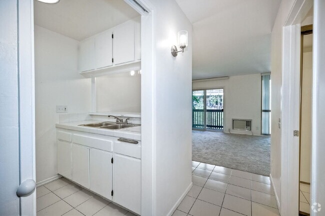 Building Photo - Discover The Bluffs of Fashion Valley and ... Unit 305 Rental