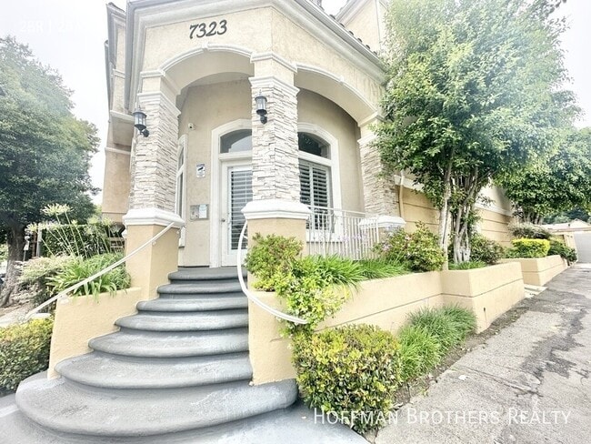 Photo - 7323 Winnetka Ave
