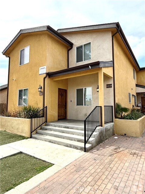 Building Photo - 645 E 78th St Rental