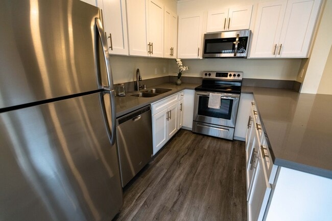 Photo - 7244 Hillside Ave
