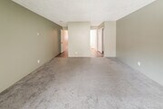 Photo - 2522 Clairemont Dr Townhome