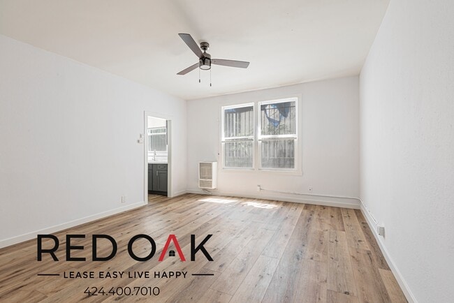 Photo - 960 S Oxford Ave Condo Unit 120