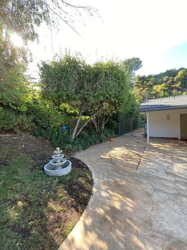 Photo - 4 Rent now at Calvena Drive