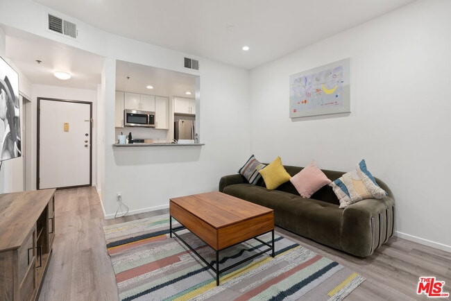 Photo - 525 S Berendo St Unit 206