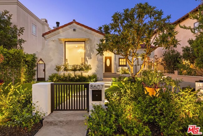 Photo - 8607 Clifton Way House