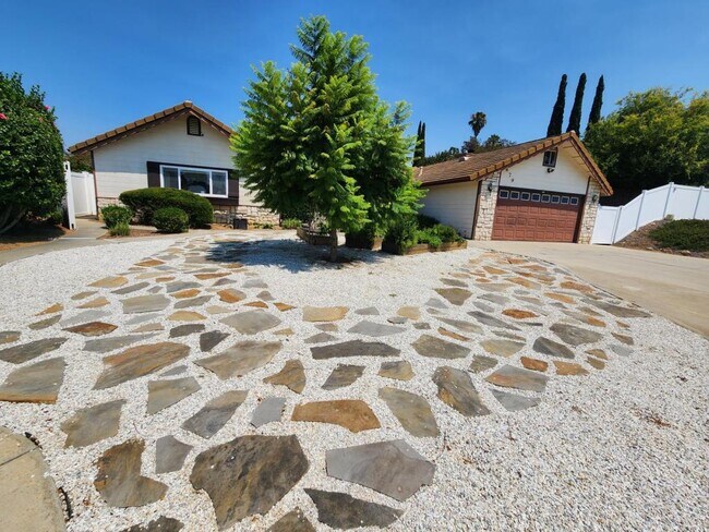 Photo - 479 Merida Dr