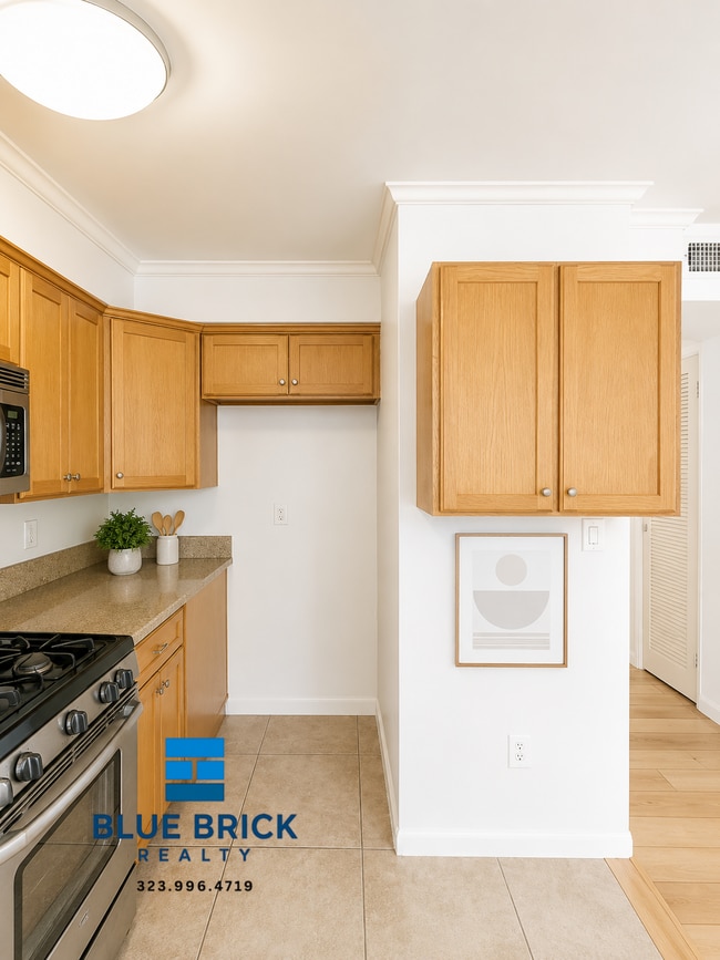 Photo - 13623 Sherman Way Unit 206