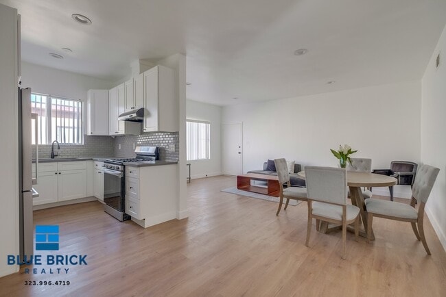 Building Photo - 5312 Corteen Pl Unit 16
