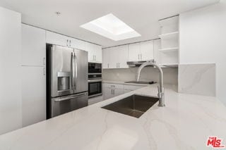 Photo - 13700 Marina Pointe Dr