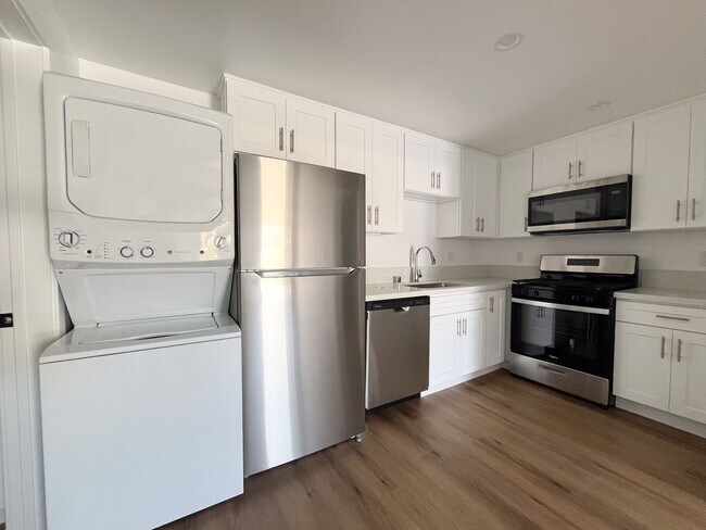 Photo - 116 N Helberta Ave