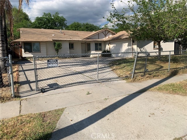 Photo - 2282 E 17th St