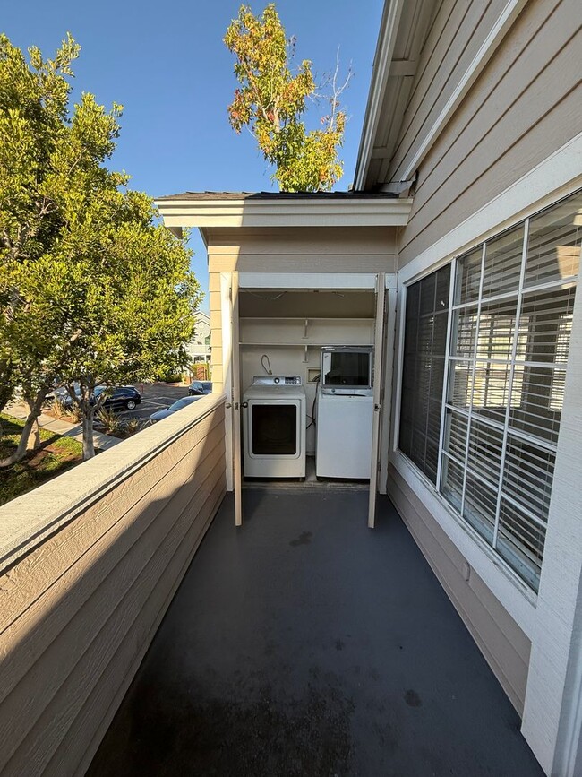 Building Photo - **Charming 1bed 1bath Condo located in the... Unit #36A- 23412 Pacific Park Dr.