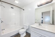 Studio - 1400SF - Bathroom - 805 E. 7th St.