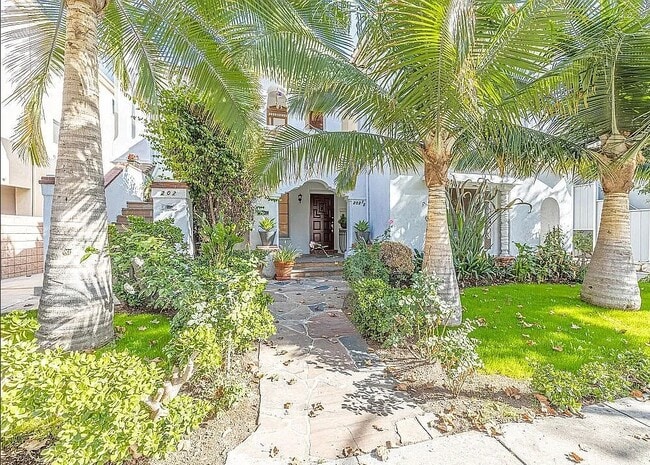 Photo - 202 S Arnaz Dr