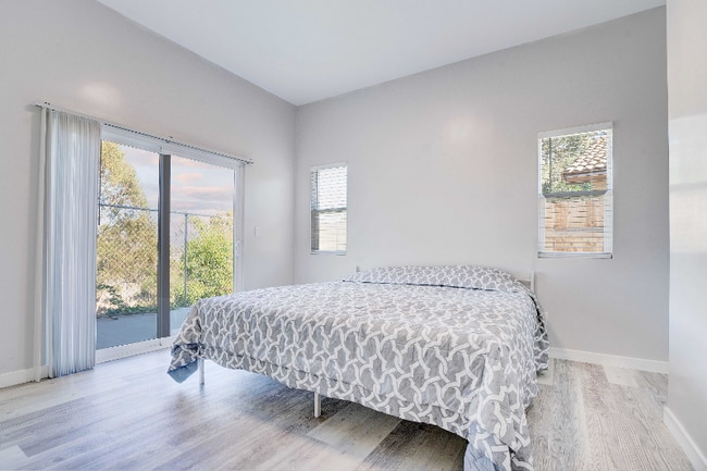 Photo - 781 Canyon Point Ln