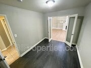 Photo - 156 E Marshall Blvd House