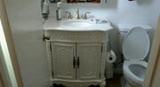 Master bathroom - 5320 Hewlett Drive House