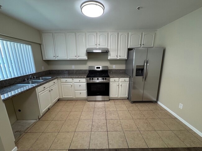 Photo - 6842 Morella Ave Unit 3