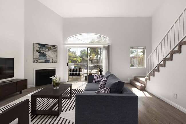 Building Photo - Nova Townhomes