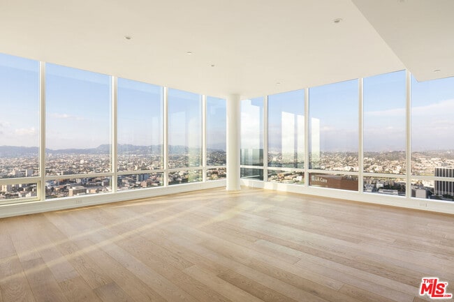 Photo - 1000 W 8th St Unit PH5805