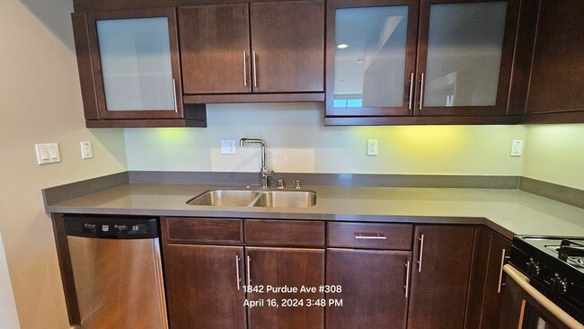 Photo - 1842 Purdue Ave