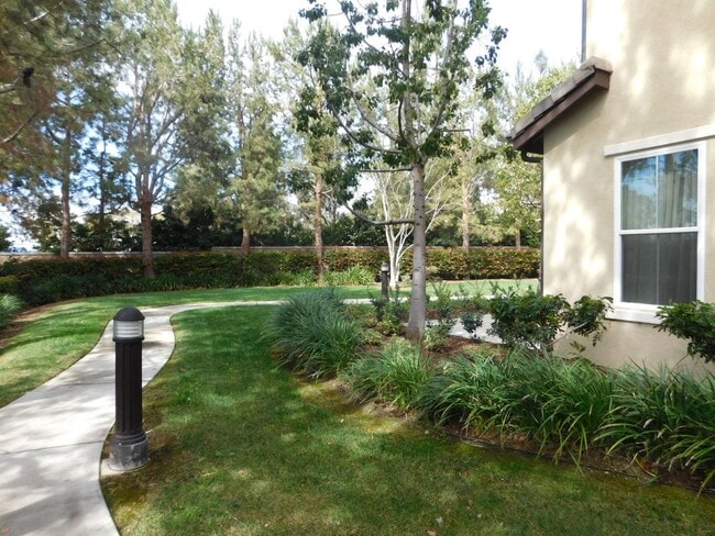Photo - Exquisite 3 Bed 2.5 Bath Two Story Condo, Gated Complex, South Coast Metro