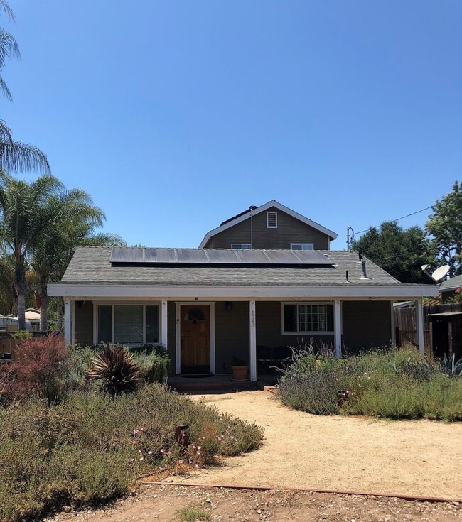 Single Family Home in Oak View! - Single Family Home in Oak View!