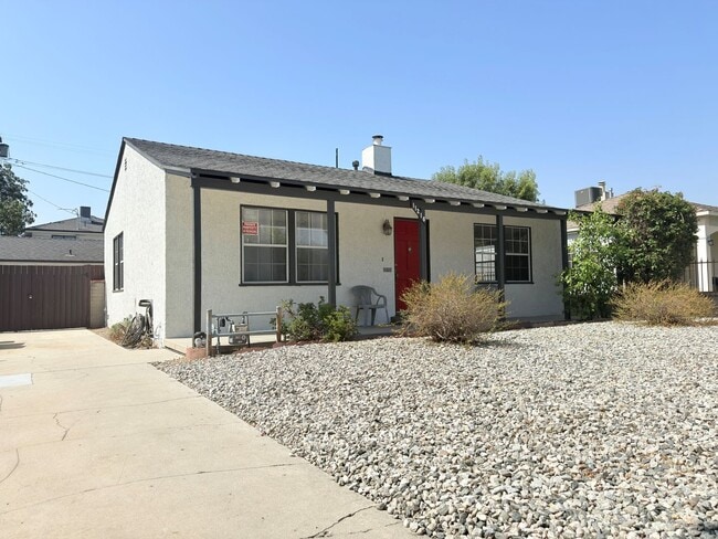 Bright and Spacious Two-Bedroom in Sun Valley - Bright and Spacious Two-Bedroom in Sun Valley House
