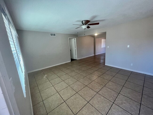 Photo - 6565 Mojave Ave
