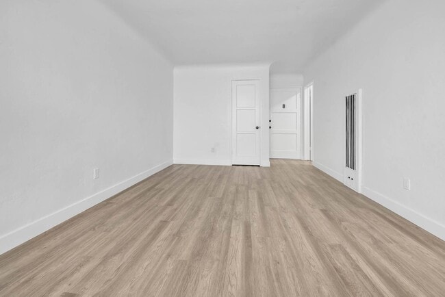 Photo - Newly Renovated Studio on 2nd Street- Alam... Unit 3207-18