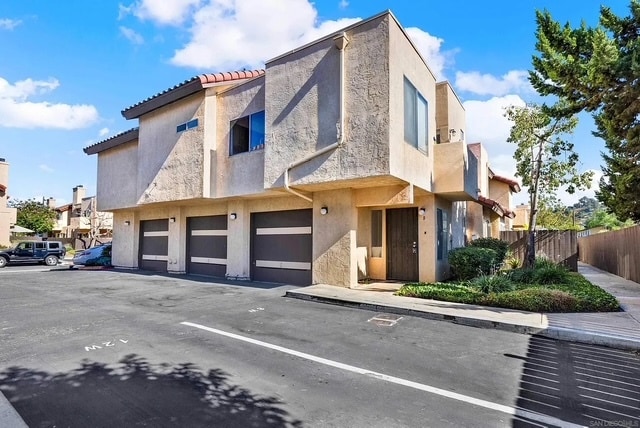 Photo - 1380 E Washington Ave Townhome