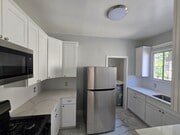 Kitchen - 619 S Sweetzer Ave Apartments Unit Downstairs