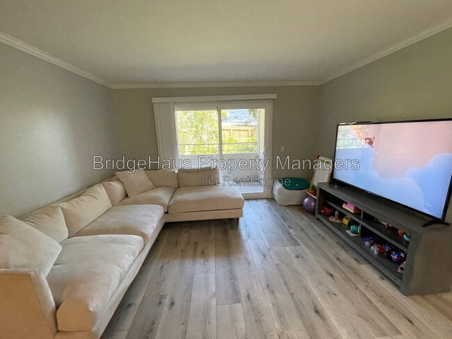 Photo - 3078 Broadway Unit 113