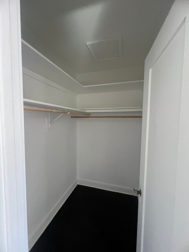 Photo - 1234 Keniston Ave