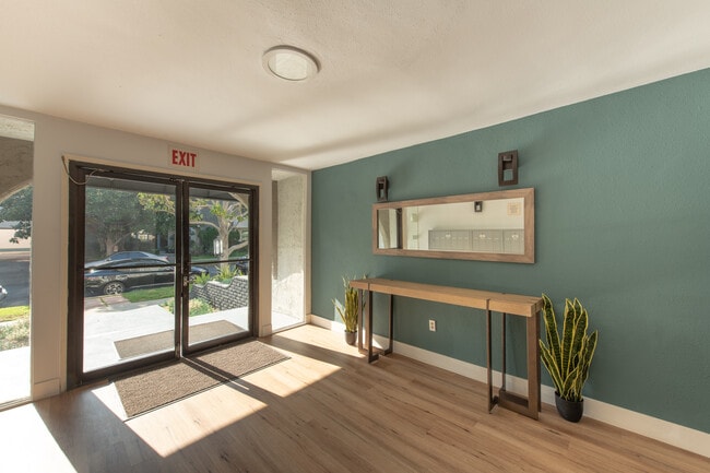 Photo - 1834 Bentley