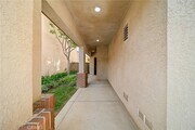 Photo - 594 Yarrow Dr House