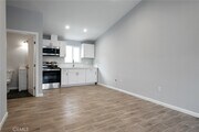 Photo - 1514 E Young St