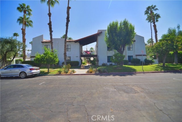 Building Photo - 250 E San Jose Rd Unit 63