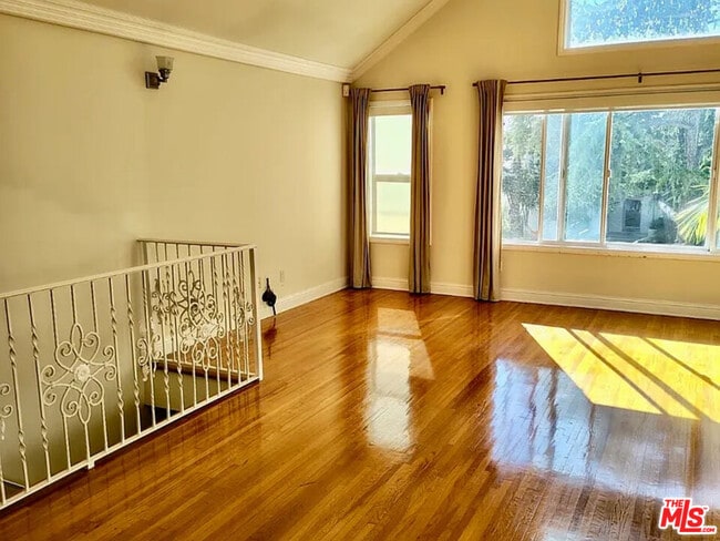 Photo - 825 12th St Unit Apt 2