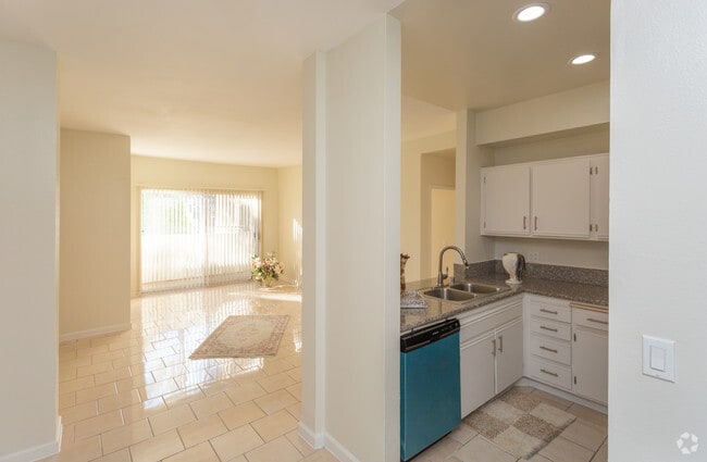 Photo - Pinewood Apartments