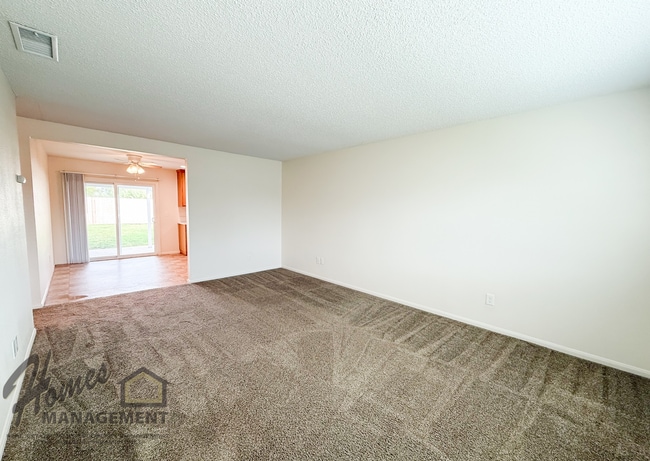 Photo - Homes Management - 3 Bed, 2 Bath House in Escondido