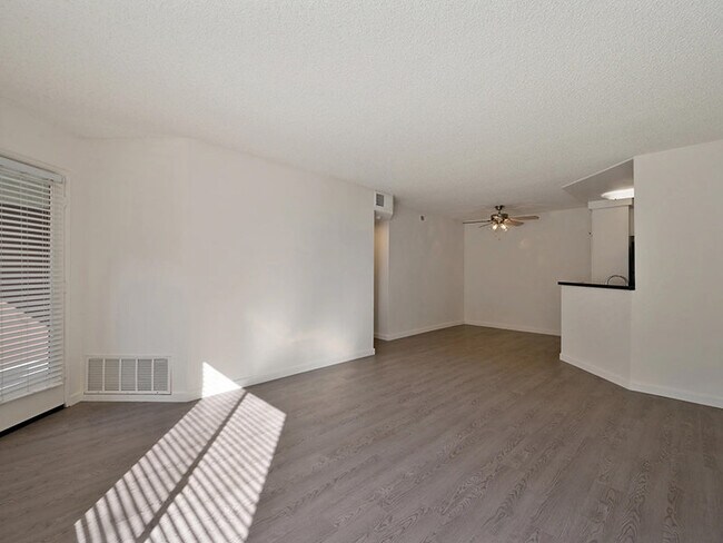 Photo - Elan Riverwalk