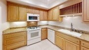 Photo - Gorgeous 3bd/2.5 bath in East Bluff! House