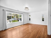 Photo - 2811 Angus St