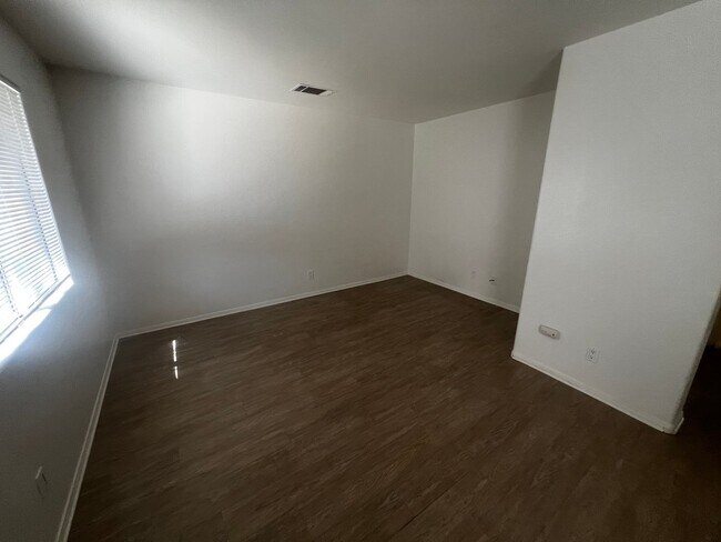 Photo - 6320 Mesquite Ave Unit B