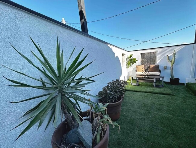 Photo - 1192 Innes Ave Unit 1192
