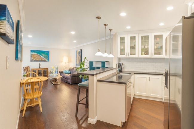 Building Photo - Top-Floor Condo with Marina Views – 1 Bed ...