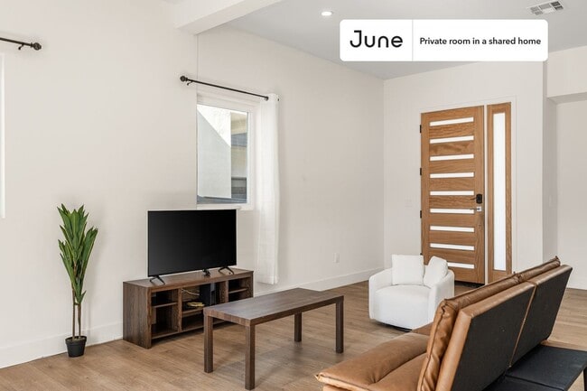 Photo - Room in Shared 4 bed/4 bath home Unit B