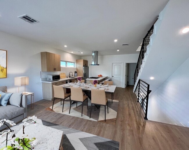 Photo - 6621 Beck Ave Unit 6621.5