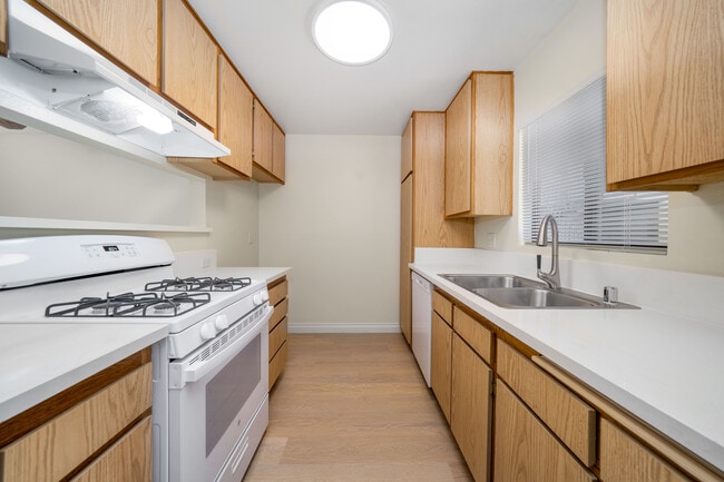 Photo - 12244 Riverside Dr